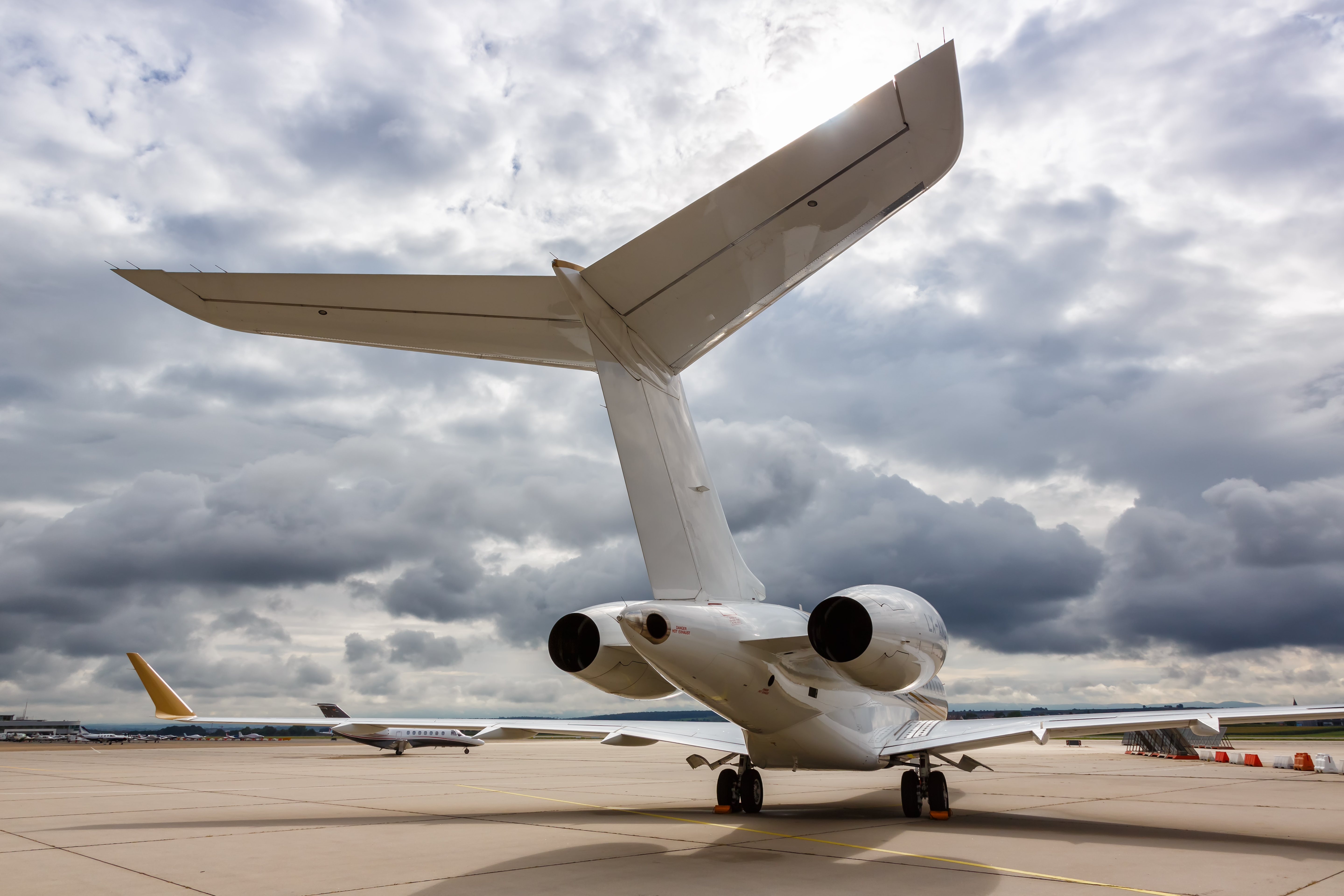 Intrernational Contract Flight Attendant 